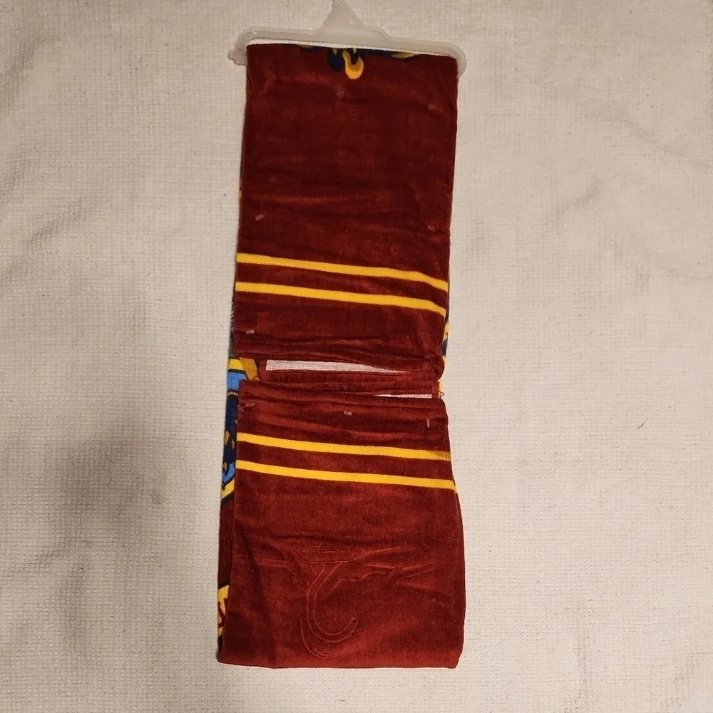 Harry Potter Beach Towel Crest Hogwarts Burgundy Gryffindor Hufflepuff 58